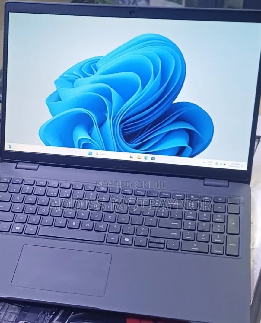 New Laptop Dell Latitude 3550 16GB Intel Core i7 SSD 512GB