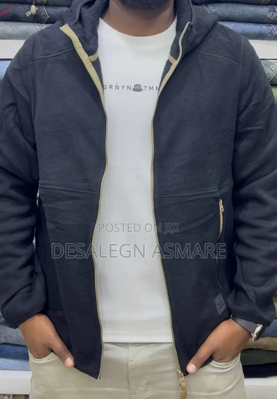 ኦርጅናል ውስጡ ፈር ባለ ኮፍያ ጃኬት በተሟላ ሳይዝ በ 3700 ብር ብቻ 
Size S M L XL 2XL