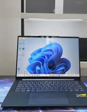 New Laptop Lenovo 16GB AMD Ryzen 7 SSD 512GB