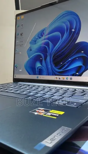 New Laptop Lenovo 16GB AMD Ryzen 7 SSD 512GB