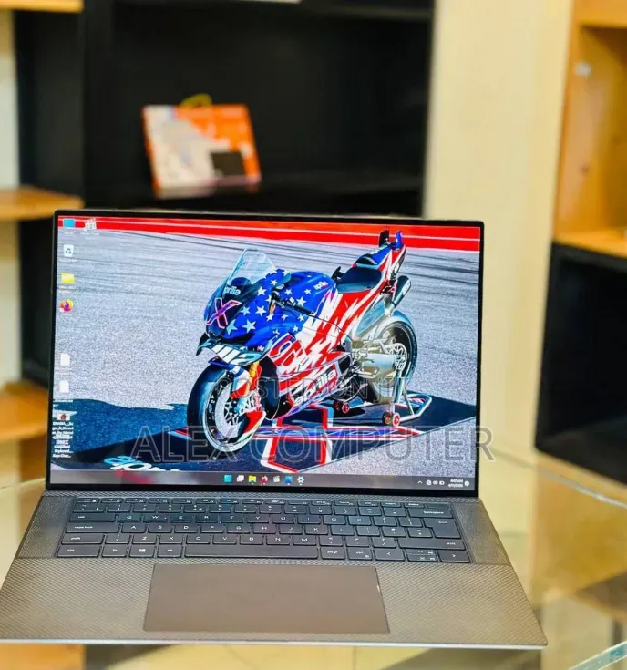 New Laptop Dell Precision 5560 16GB Intel Core i7 SSD 512GB