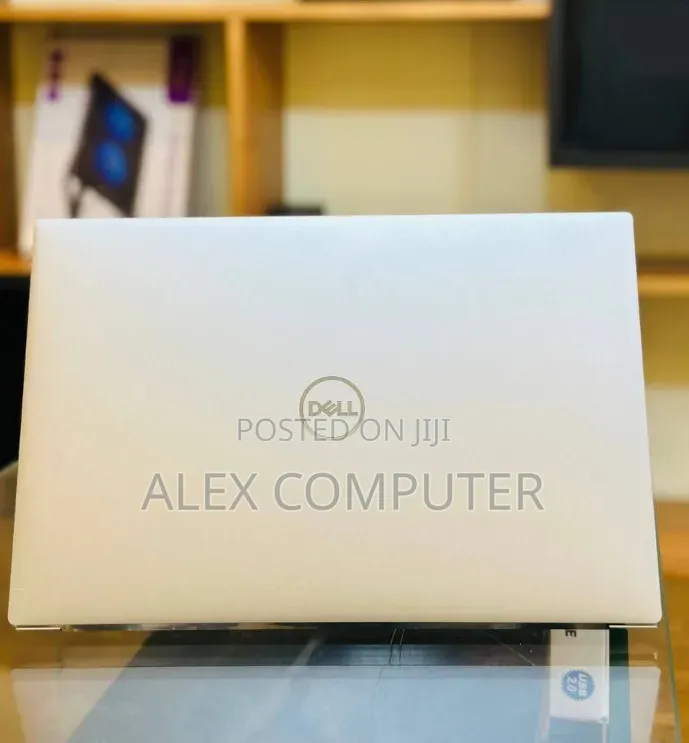 New Laptop Dell Precision 5560 16GB Intel Core i7 SSD 512GB