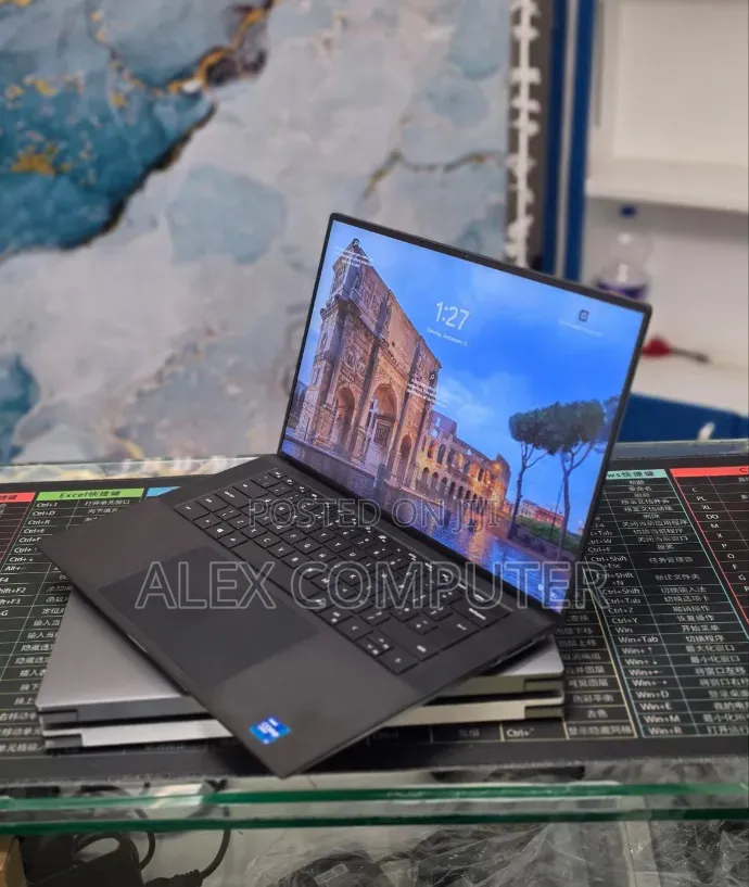 New Laptop Dell Precision 5560 16GB Intel Core i7 SSD 512GB
