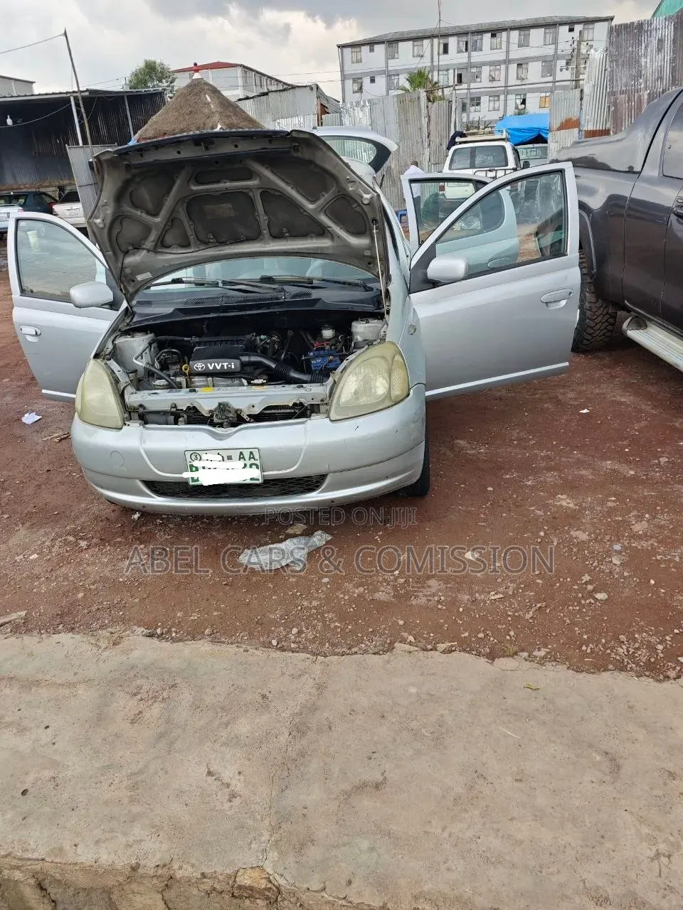 Toyota Vitz 2001 Silver
