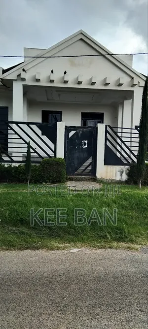 Furnished 8bdrm Villa in Ropack Realestate, Oromia-Finfinne for sale