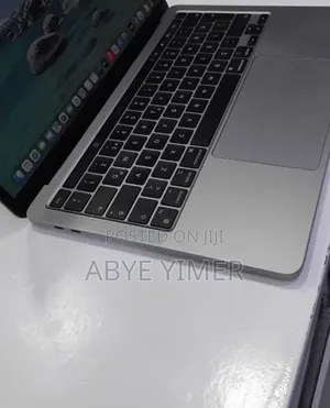 New Laptop Apple MacBook Pro 2021 M1 8GB Apple M1 SSD 256GB