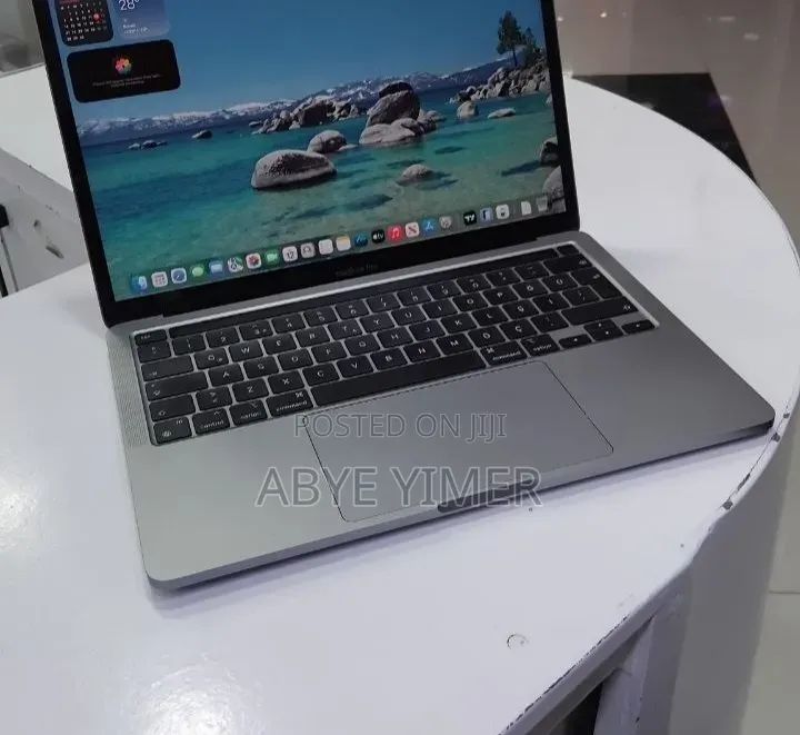 New Laptop Apple MacBook Pro 2021 M1 8GB Apple M1 SSD 256GB