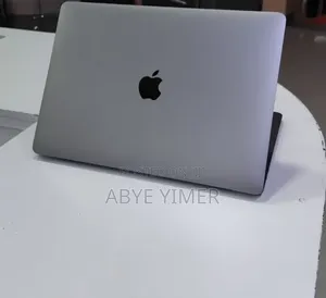 New Laptop Apple MacBook Pro 2021 M1 8GB Apple M1 SSD 256GB