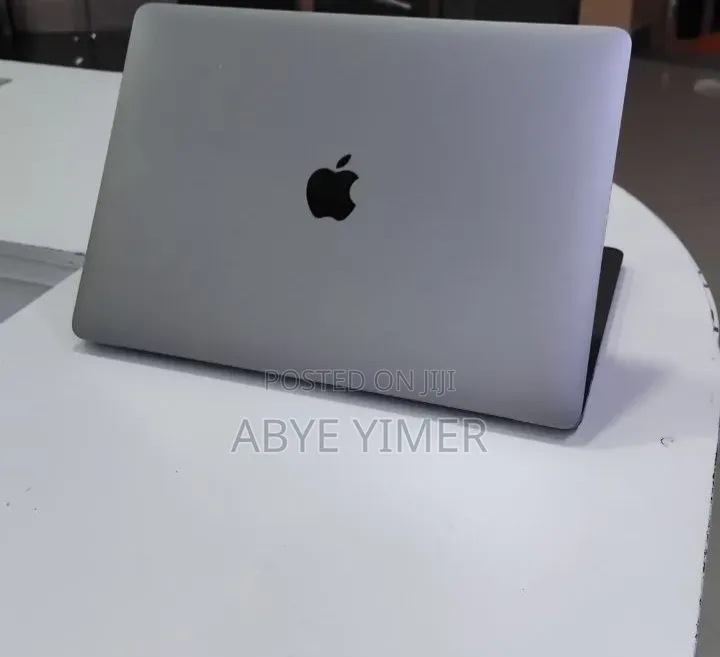 New Laptop Apple MacBook Pro 2021 M1 8GB Apple M1 SSD 256GB