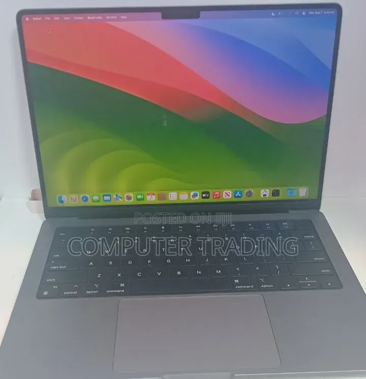 New Laptop Apple MacBook Pro 2013 8GB Intel Core i7 SSD 512GB
