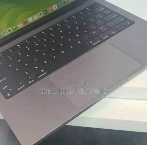 New Laptop Apple MacBook Pro 2013 8GB Intel Core i7 SSD 512GB