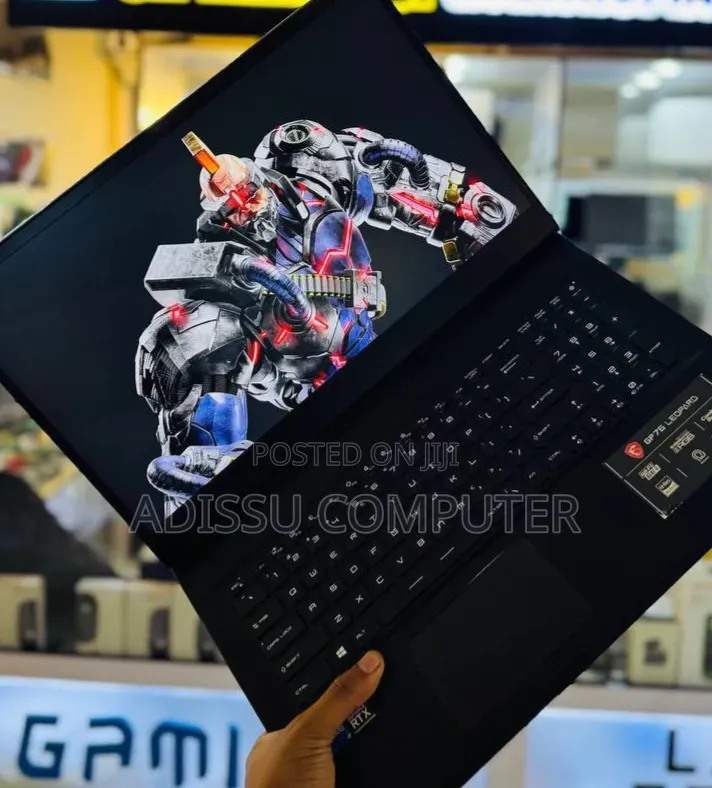 New Laptop MSI GP66 LEOPARD 10UG 16GB Intel Core i7 SSD 512GB