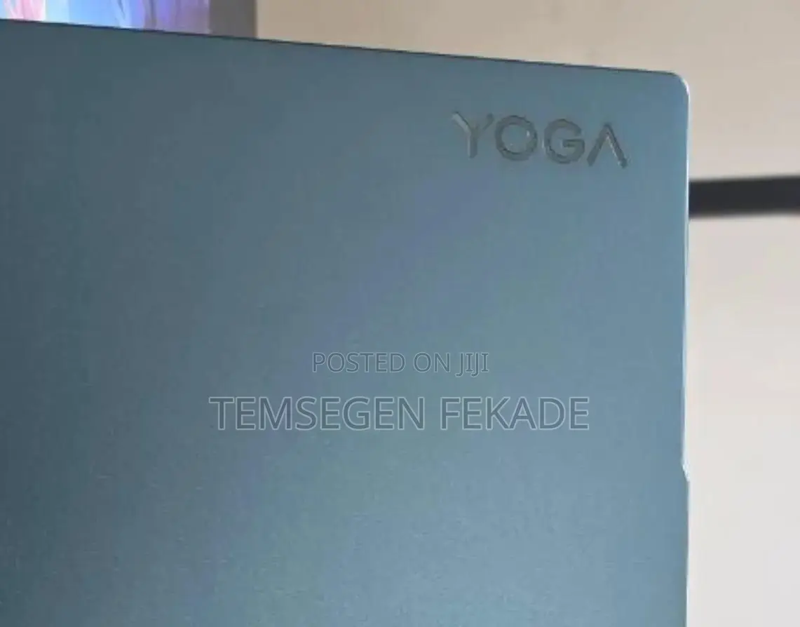New Laptop Lenovo Yoga 700 16GB AMD Ryzen 7 SSD 512GB