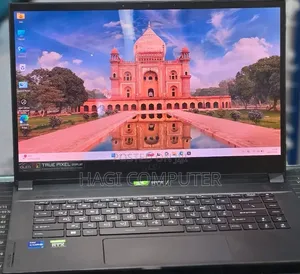 New Laptop MSI Creator 17 B11UG-415 32GB Intel Core i7 SSD 1T