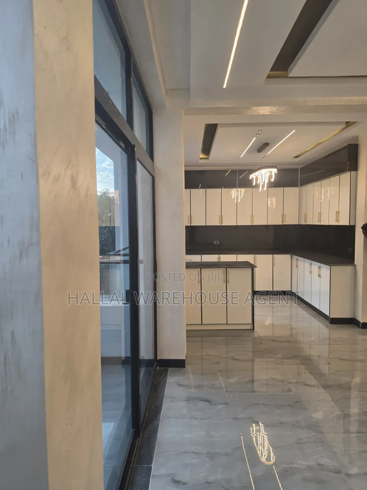Furnished 8bdrm House in Bole for sale