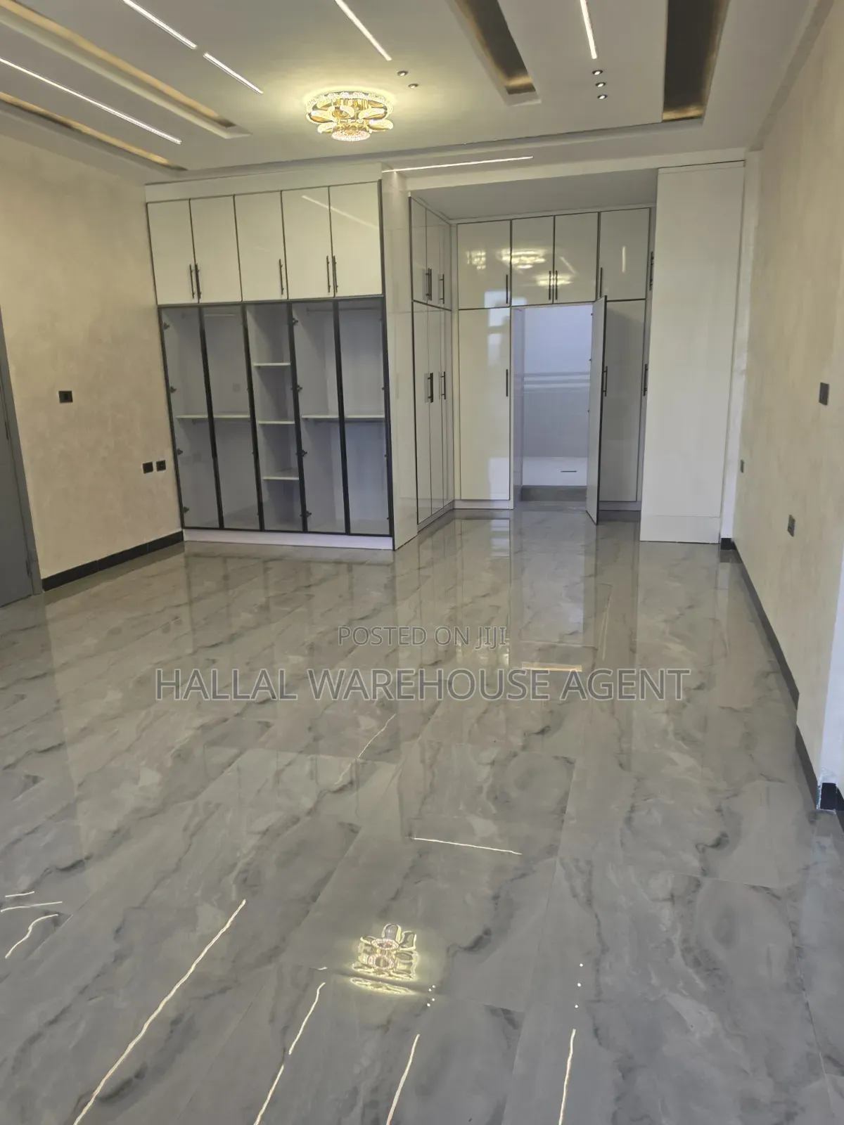 Furnished 8bdrm House in Bole for sale