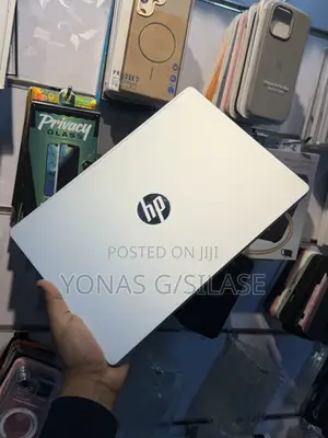 New Laptop HP OmniBook 5 14" 16GB Qualcomm Snapdragon X Plus SSD 1T