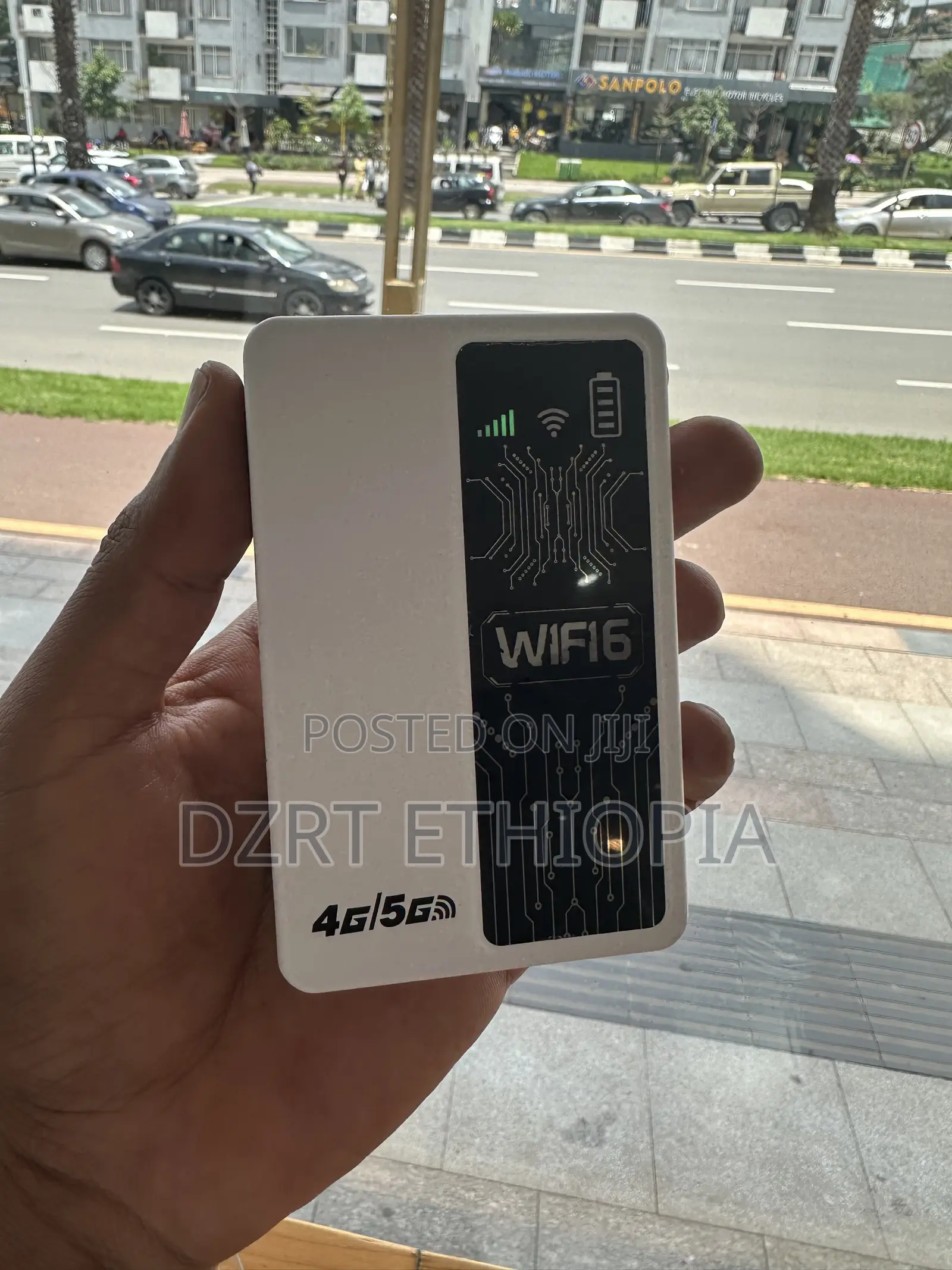 Portable WiFi Router and Power Bank