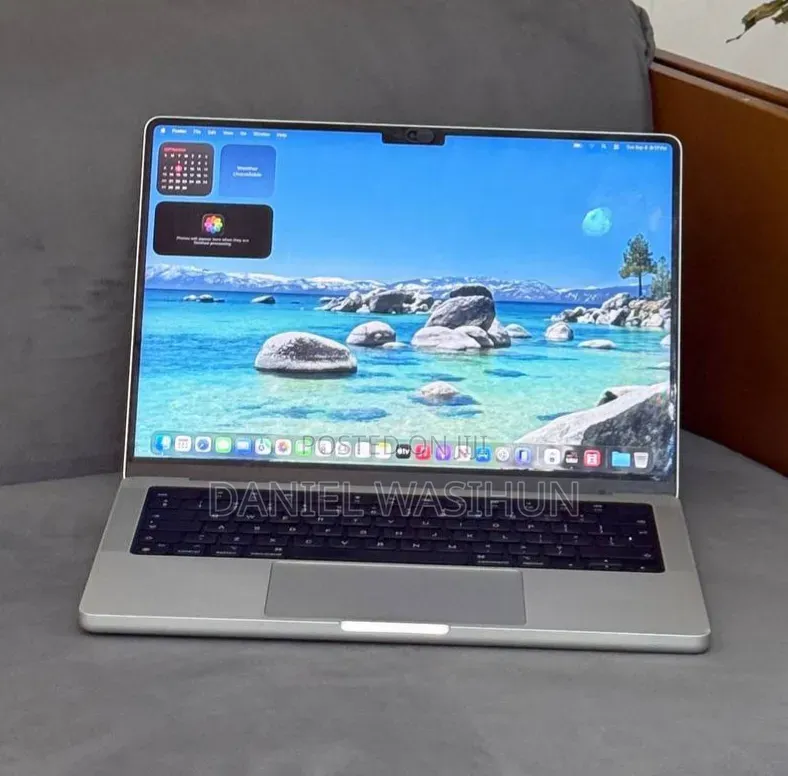 New Laptop Apple MacBook Pro 2021 M1 16GB Apple M1 Pro SSD 512GB