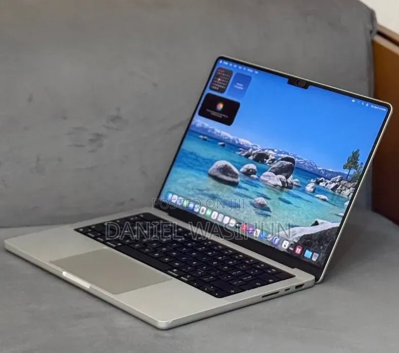 New Laptop Apple MacBook Pro 2021 M1 16GB Apple M1 Pro SSD 512GB