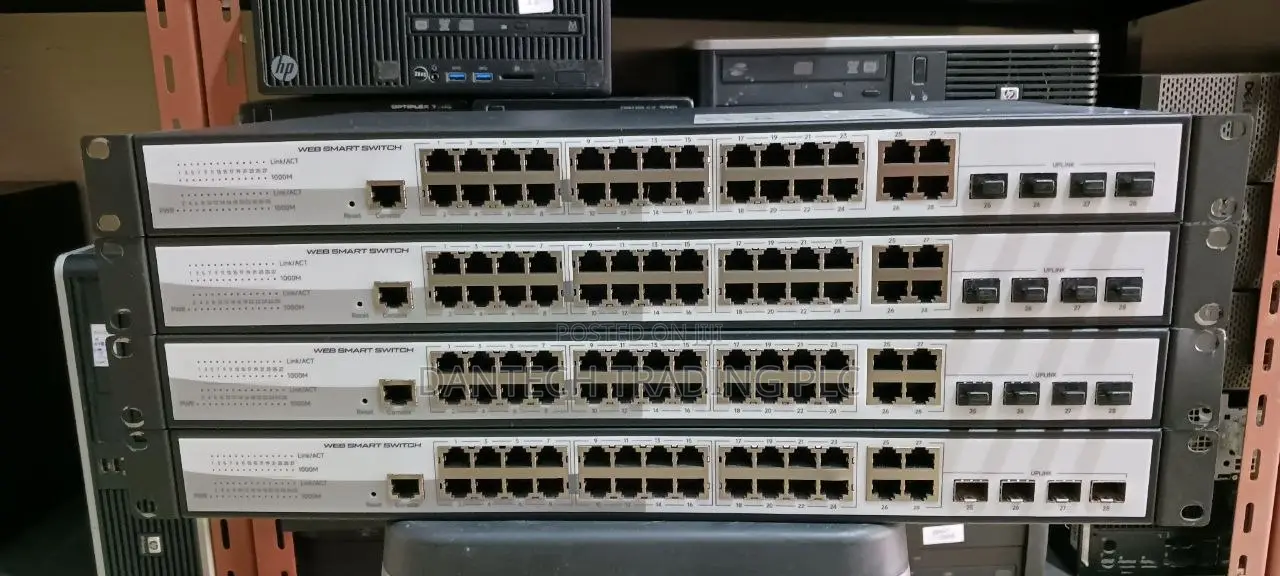 D-Link DES-1210-28 Web Smart Switch