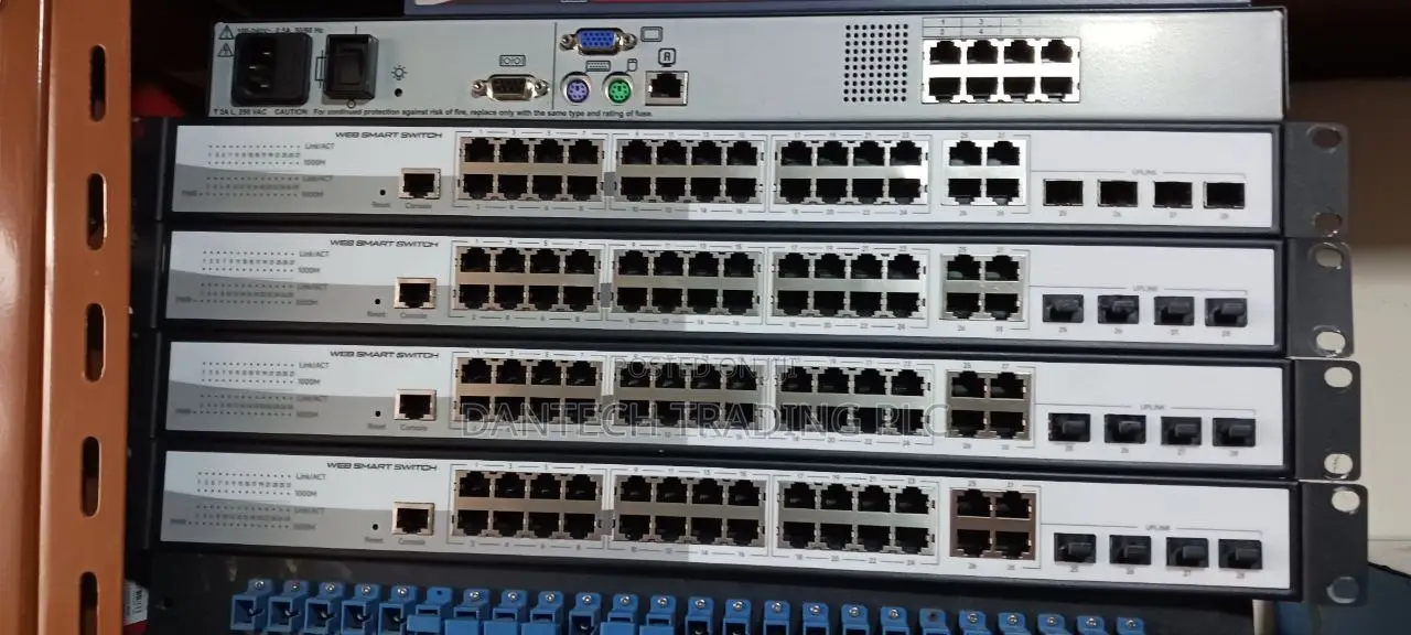 D-Link DES-1210-28 Web Smart Switch