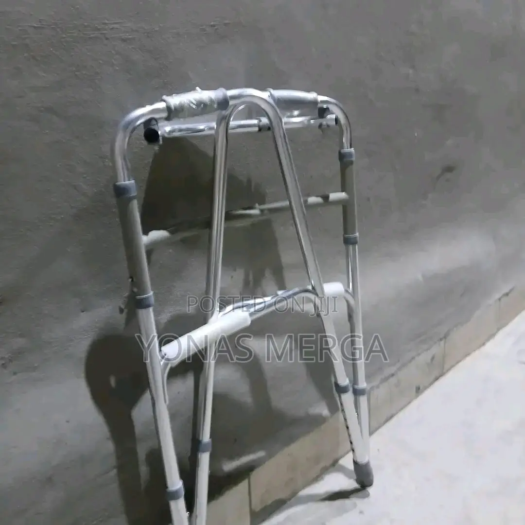 Frame Walker沙涇adjusting Walker卍弓perfect for Travel and on-the-Go Use.