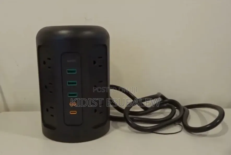 AUKEY PowerHub XL, a High-Capacity Vertical Power Strip