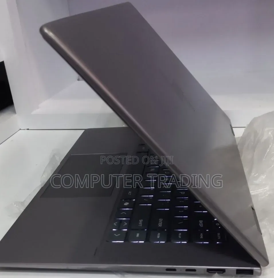 New Laptop HP Envy X2 16GB Intel Core Ultra 7 SSD 512GB