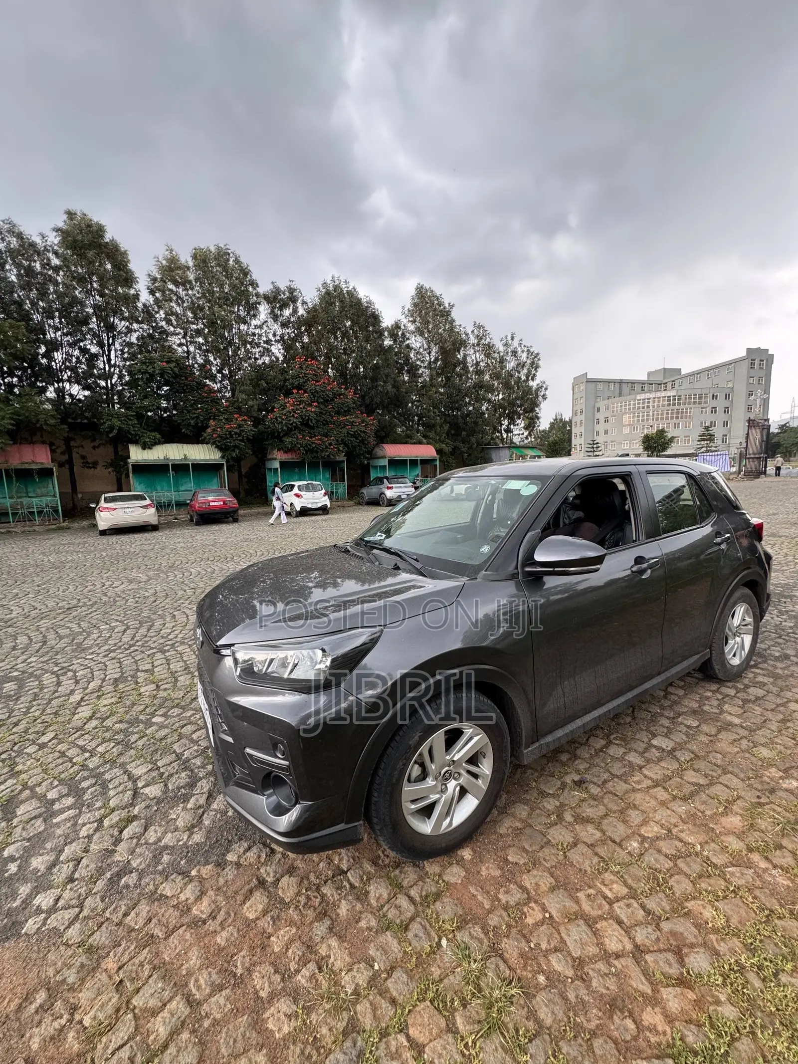 Toyota Raize 1.0 AWD 2023 Black