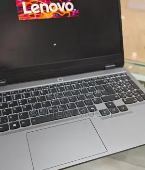 New Laptop Lenovo LOQ 15IRH8 16GB Intel Core i5 SSD 512GB