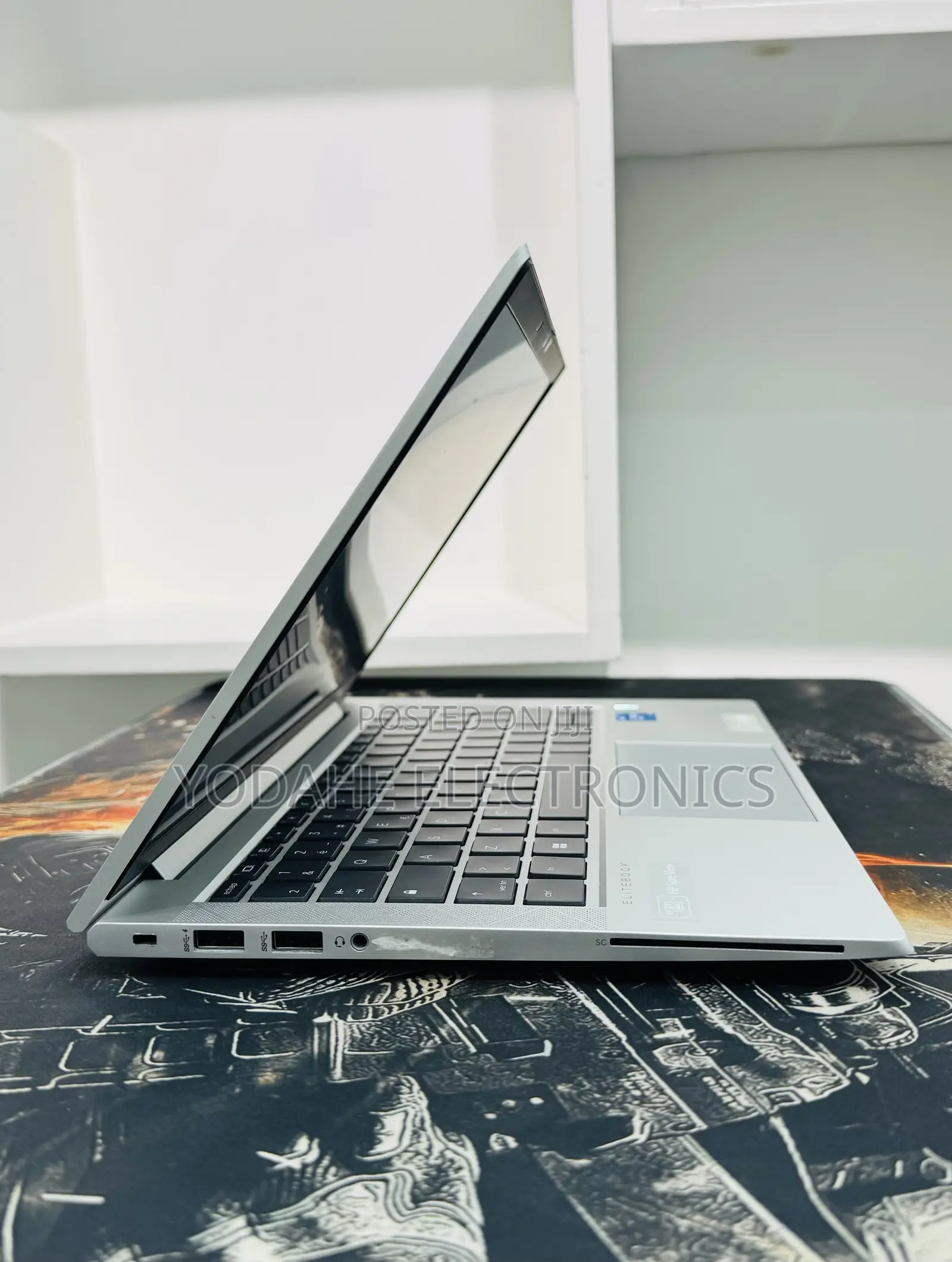 New Laptop HP EliteBook 830 G8 16GB Intel Core i5 SSD 512GB