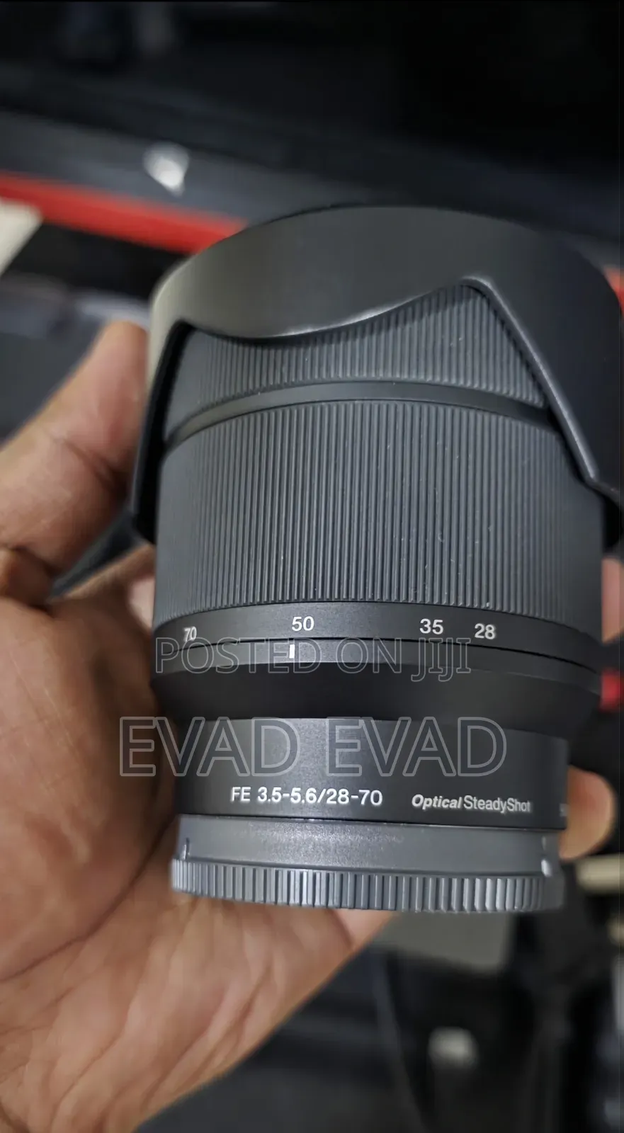 Sony FE 28-70mm
F/3.5-5.6