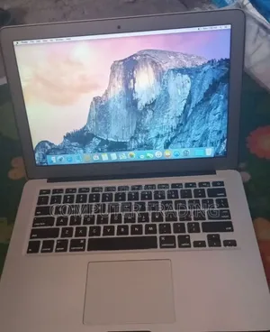 New Laptop Apple MacBook Air 2017 8GB Intel Core i7 SSD 128GB