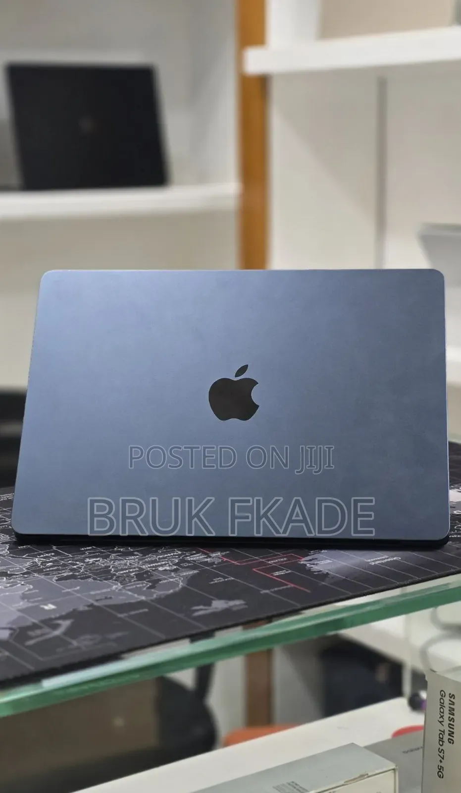 New Laptop Apple MacBook Air 2022 M2 16GB Apple M2 SSD 256GB