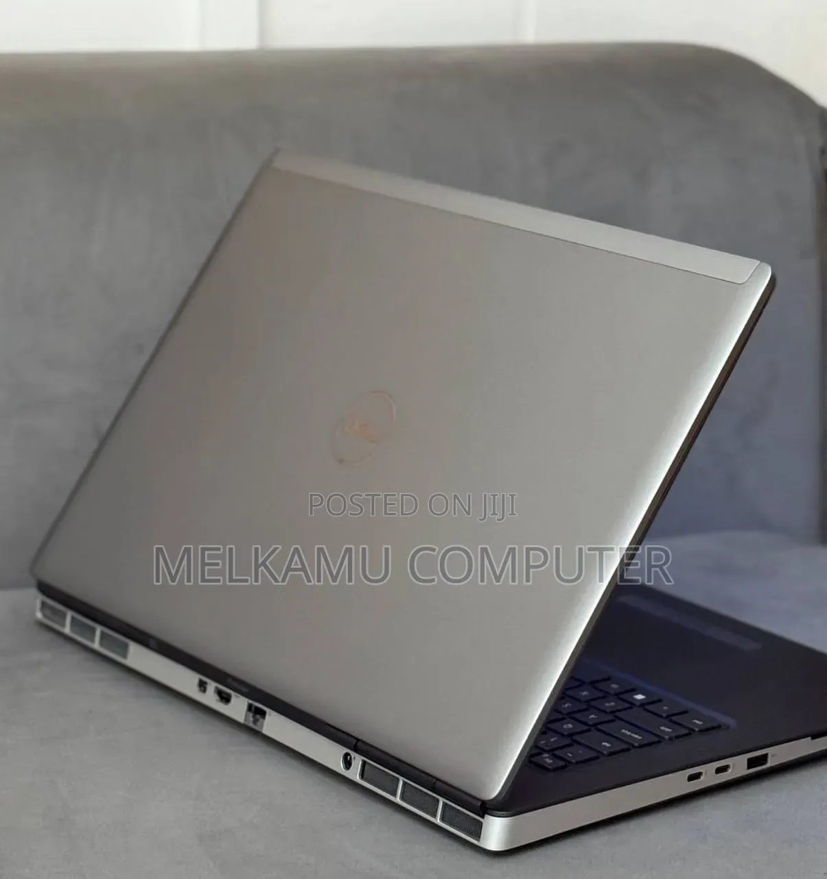 New Laptop Dell Precision 7760 16GB Intel Core i5 SSD 512GB