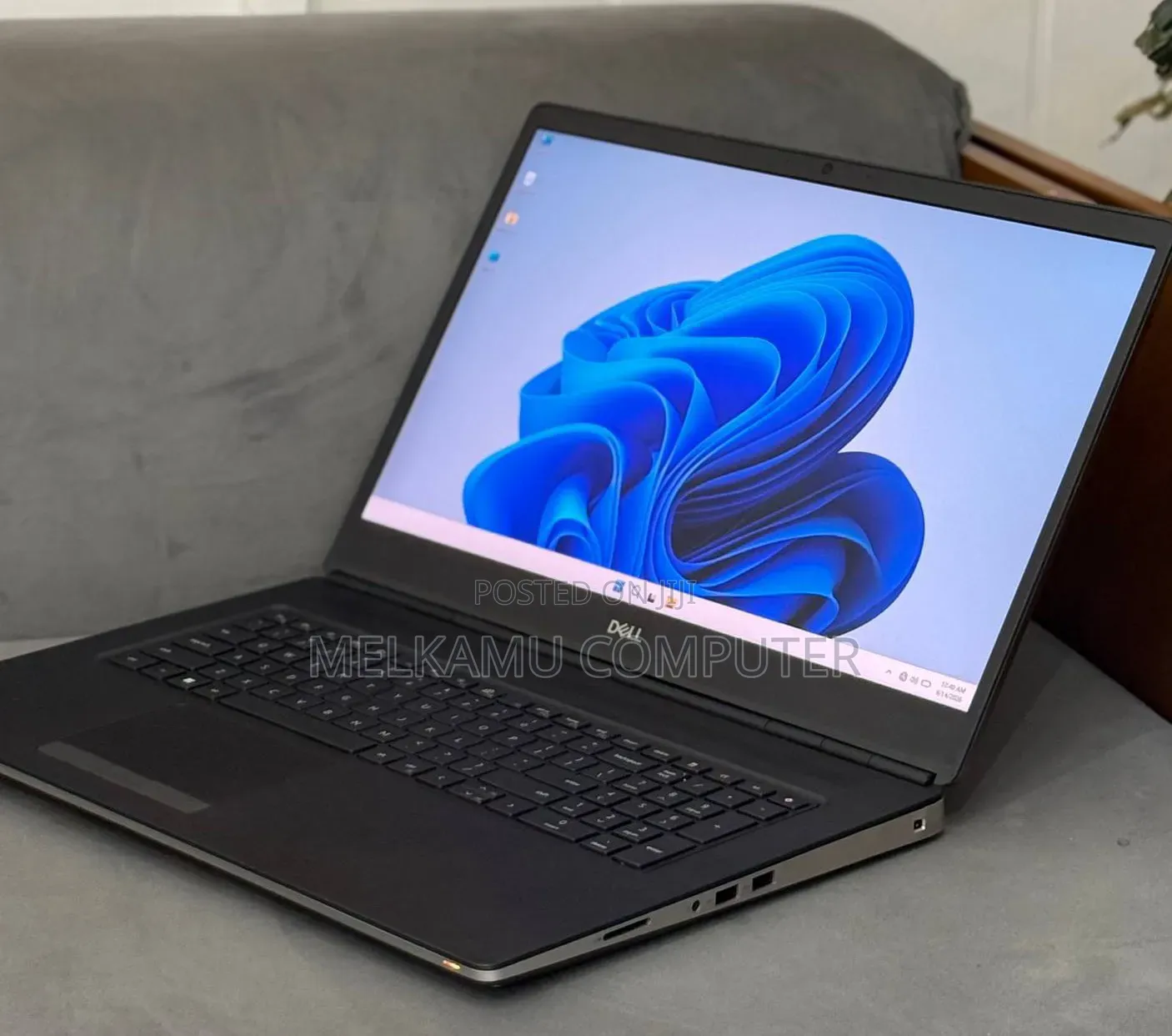New Laptop Dell Precision 7760 16GB Intel Core i5 SSD 512GB