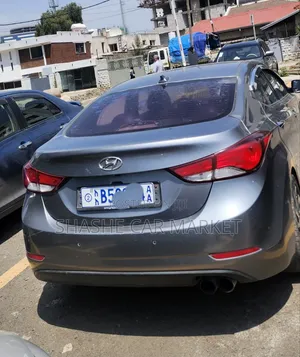 Hyundai Avante 2015 Silver