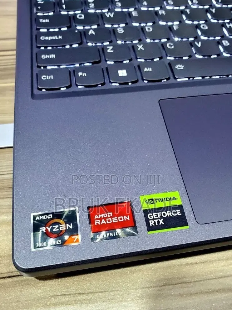 New Laptop Lenovo Legion 5 16GB AMD Ryzen 7 SSD 1T