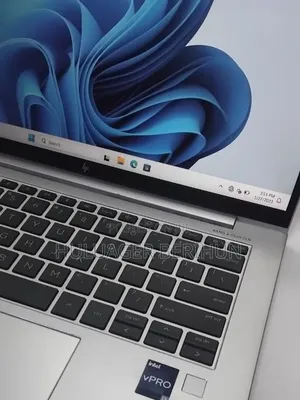 New Laptop HP EliteBook 840 10 16GB Intel Core i7 SSD 512GB