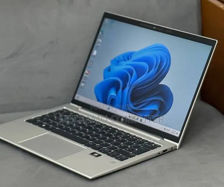 New Laptop HP EliteBook 830 G9 16GB Intel Core i5 SSD 512GB