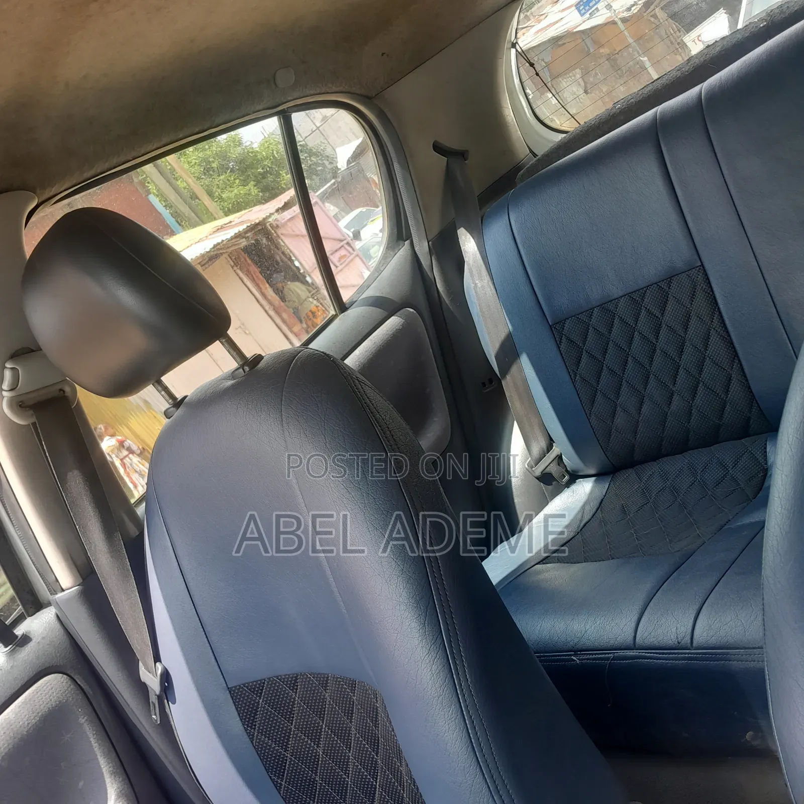 Toyota Vitz 2000 Silver