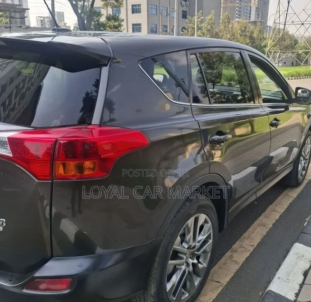 Toyota RAV4 2015 Gray