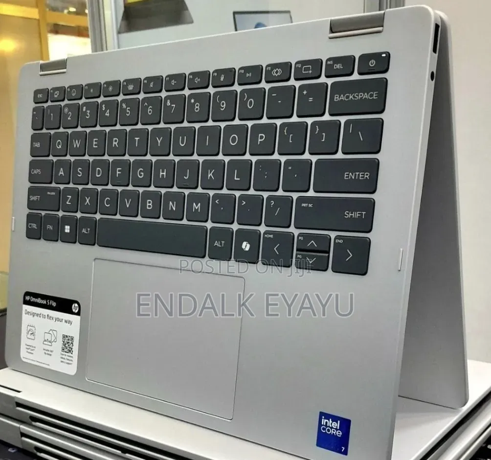 New Laptop HP OmniBook 5 Flip 16GB Intel Core 7 SSD 512GB