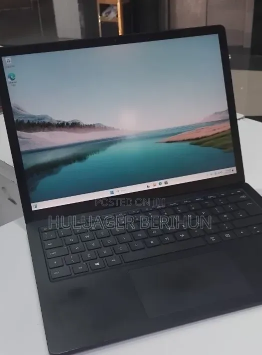 New Laptop Microsoft Surface Laptop 4 16GB Intel Core i7 SSD 512GB
