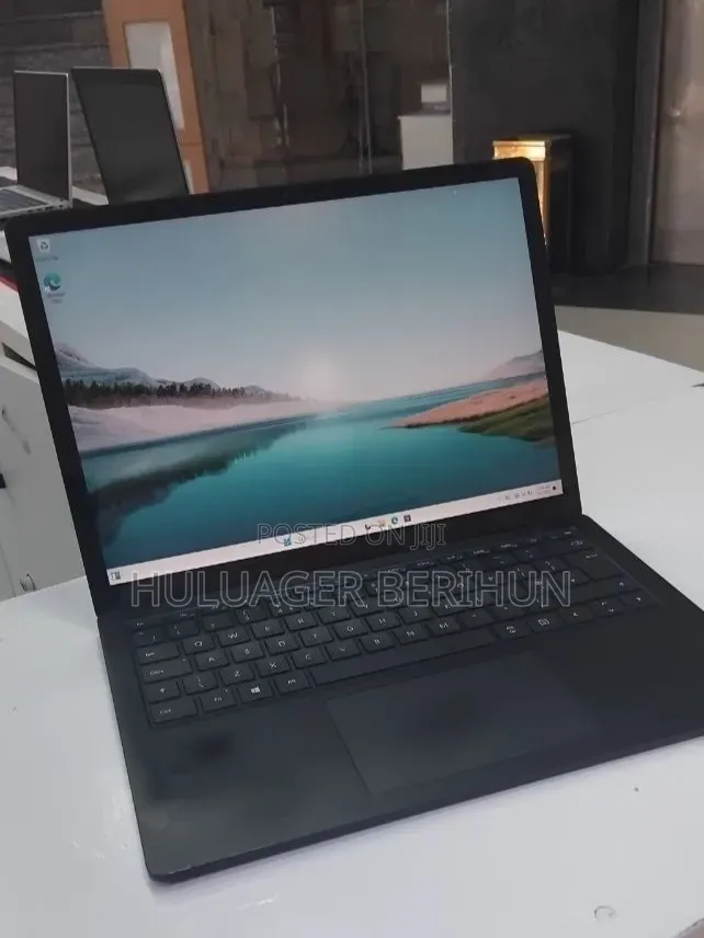 New Laptop Microsoft Surface Laptop 4 16GB Intel Core i7 SSD 512GB
