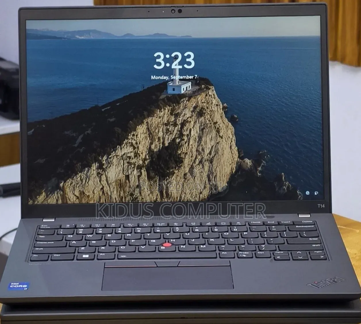 New Laptop Lenovo ThinkPad T14 16GB Intel Core i7 SSD 512GB