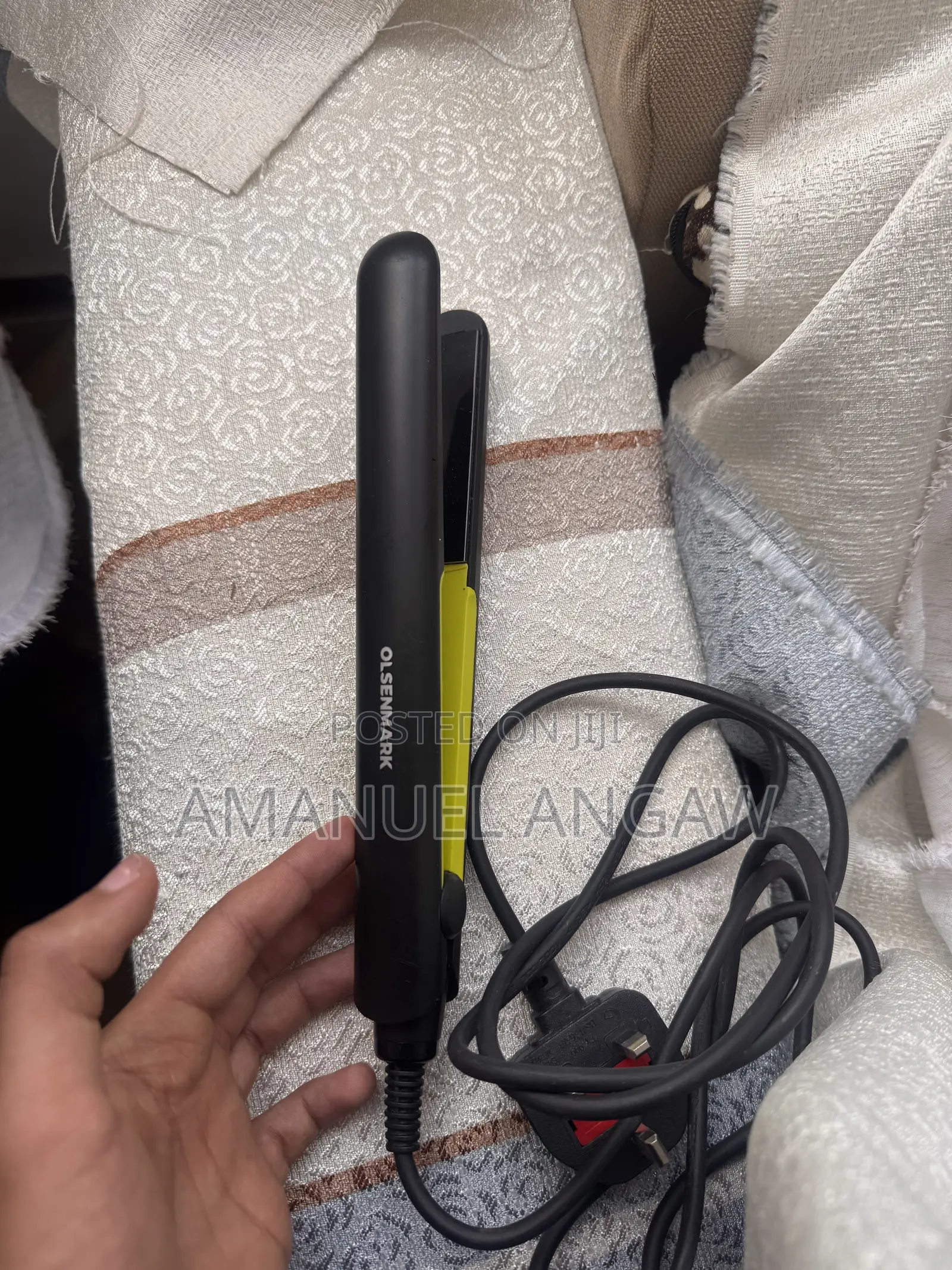 Olsenmark Hair Straightener - Excellent Condition!