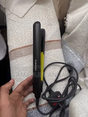 Olsenmark Hair Straightener - Excellent Condition!