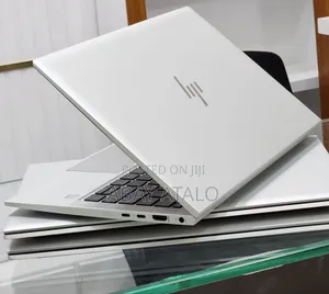 New Laptop HP EliteBook 830 G8 16GB Intel Core i7 SSD 512GB